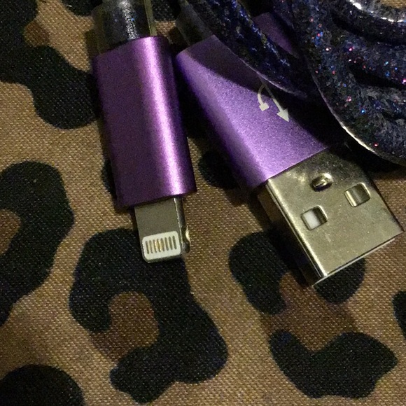 Charger - Picture 2 of 2